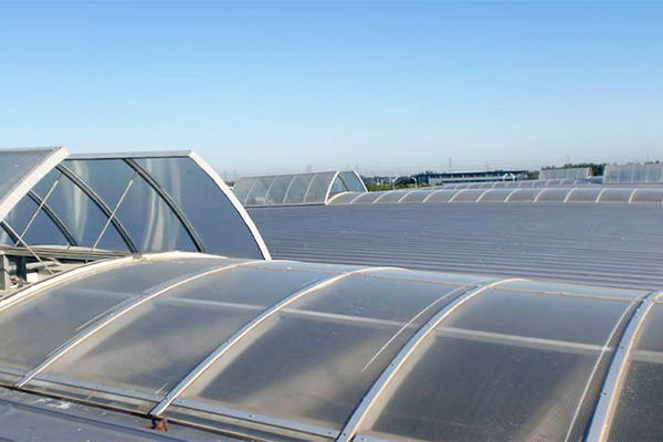  	圆拱型电动采光排烟天窗