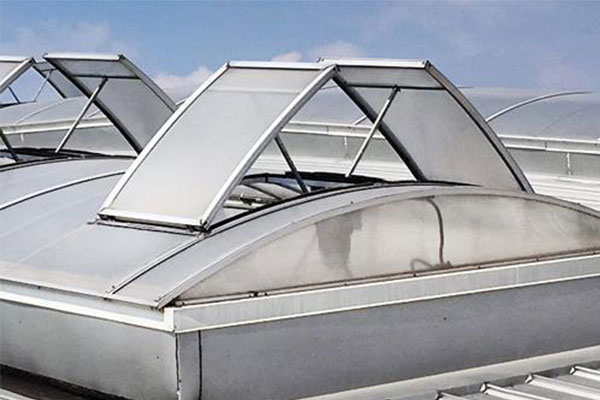  	圆拱型电动采光排烟天窗